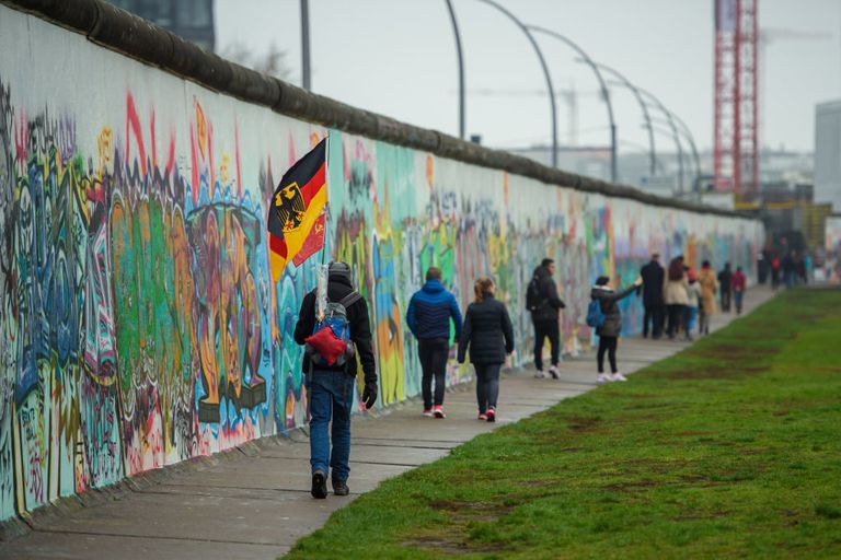 جدار برلين أحد أماكن السياحة في برلين