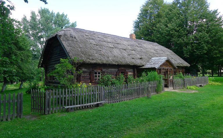متحف الفولكلور الليتواني أحد أماكن السياحة في ليتوانيا