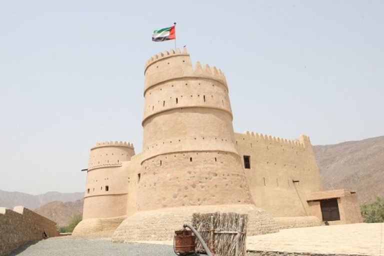 قلعة البثنة أحد أماكن السياحة في الفجيرة