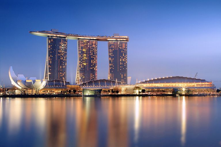 مارينا باي ساندز أحد أفضل أماكن السياحة في سنغافورة