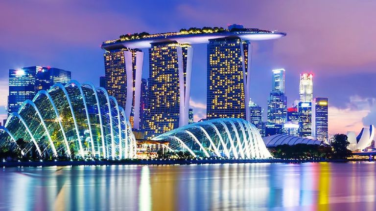 ما هي تكاليف السياحة في سنغافورة؟