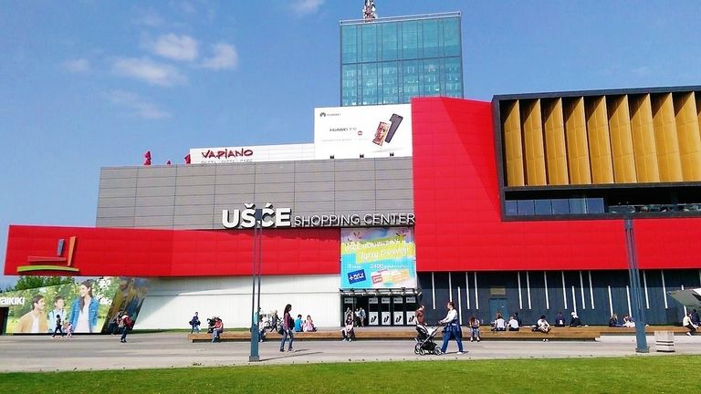 مركز تسوق quot;Uščequot; أحد أفضل مراكز التسوق في بلغراد