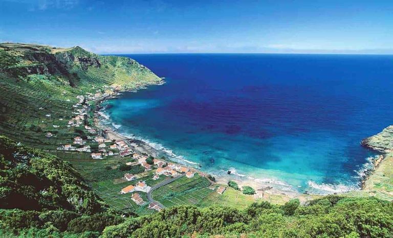 جزيرة سانتا ماريا أحد أماكن السياحة في جزر الأزور