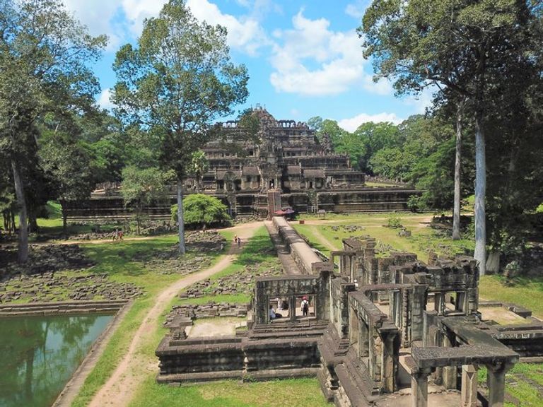 حديقة أنغور الأثرية أحد أماكن السياحة في كمبوديا