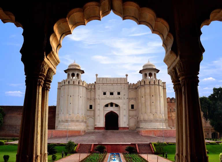 قلعة لاهور أحد أماكن السياحة في لاهور