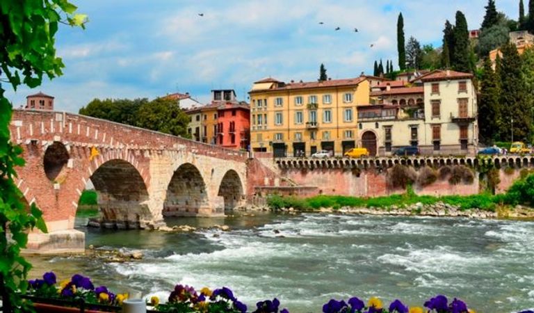 فيرونا أجمل مدن إيطاليا لشهر العسل