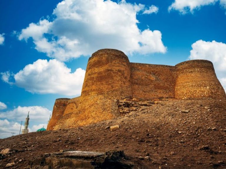 قلعة تاروت أحد أماكن السياحة في الدمام