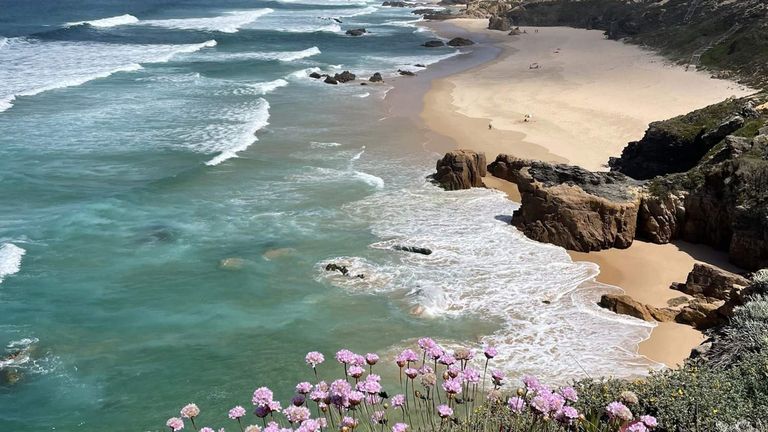 شاطئ الأحلام في البرتغالساحل المحيط الأطلنطي في البرتغال - ألمانية