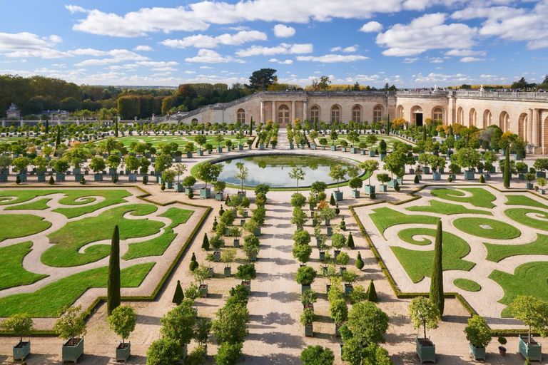 قصر فرساي أحد أهم المعالم السياحية في فرنسا