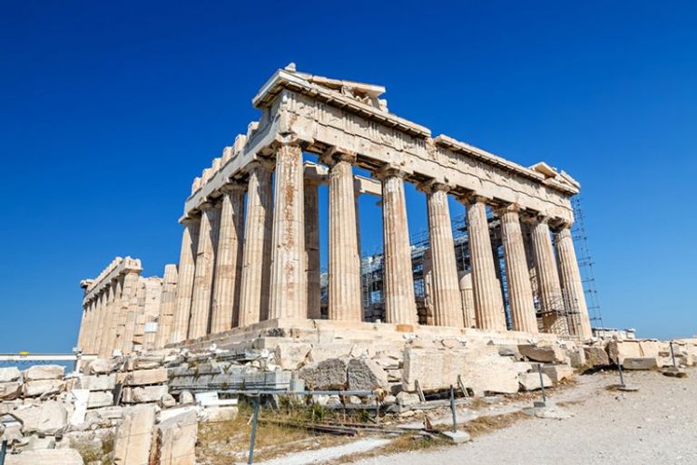 الأكروبوليس أحد أهم أماكن السياحة في أثينا