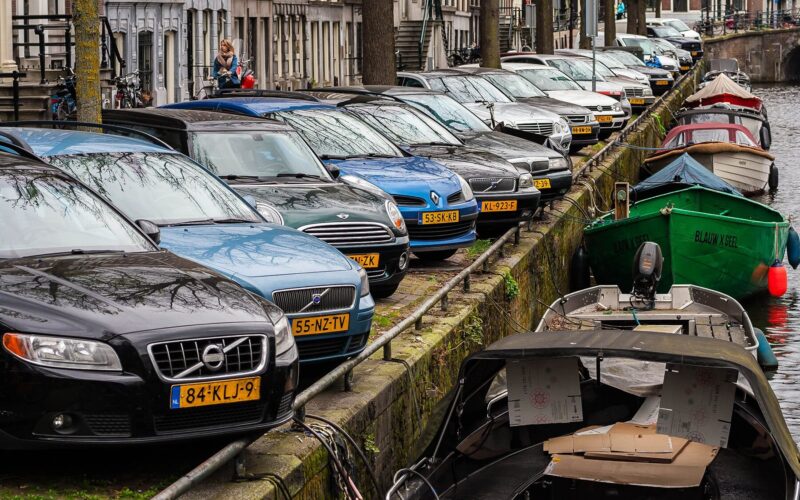 أفضل 8 مواقع بيع سيارات مستعملة في هولندا
