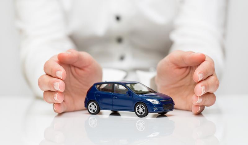 العوامل المؤثرة على أقساط تأمين السيارات في الإمارات العربية المتحدة