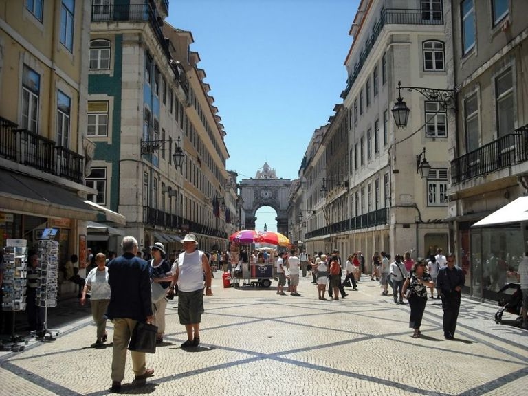 روا أوغوستا أحد أفضل أماكن التسوق في لشبونة