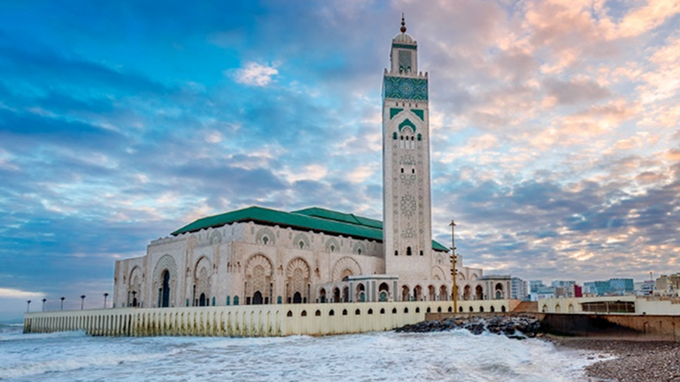 مسجد الحسن الثاني أحد أفضل أماكن السياحة في الدار البيضاء