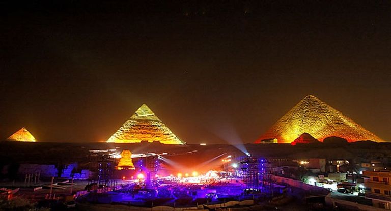 منطقة الأهرامات أحد أفضل الأماكن لقضاء رأس السنة 2024 في مصر