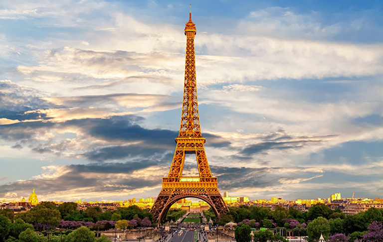 دولة فرنسا أحد أفضل الدول السياحية في العالم 2023