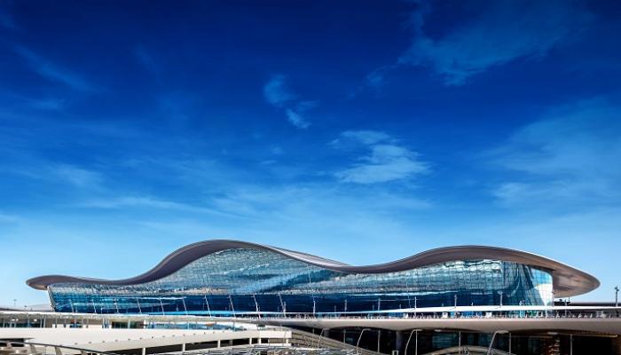 المبنى الجديد لمطار أبوظبي الدولي.. 637 رحلة في أول 7 أيام