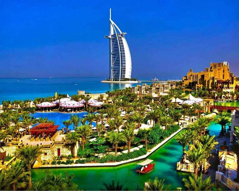السياحة والطيران والتجزئة في الإمارات.. نشاط استثنائي وزخم ملحوظ مع انطلاق 2024